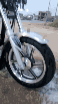 السلام عليكم ستوت البيع مديل 2023
مكفوله من كلشي  طالعه بل 2025 شهر 6 
مكينه كفاله من البرغي 
دراجه جديده معنه الكلمه 
حصيره فول نظافه 
مكان الدراجه ديوانية ناحية نفر 
رقم الهاتف ***********
