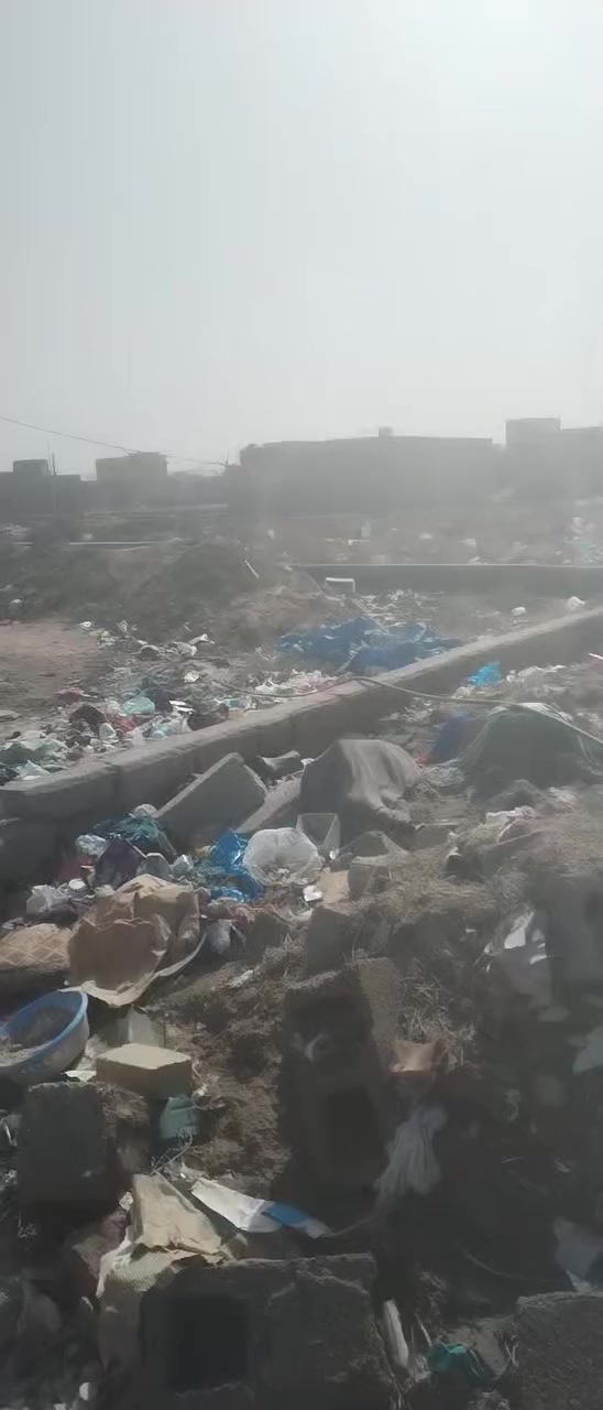 سلام عليكم قطعه ٣٠٠ متر بل صخيين مقبيل طاقه بنص سكن وقريبه عله شارع العام شراي يتصل ***********
