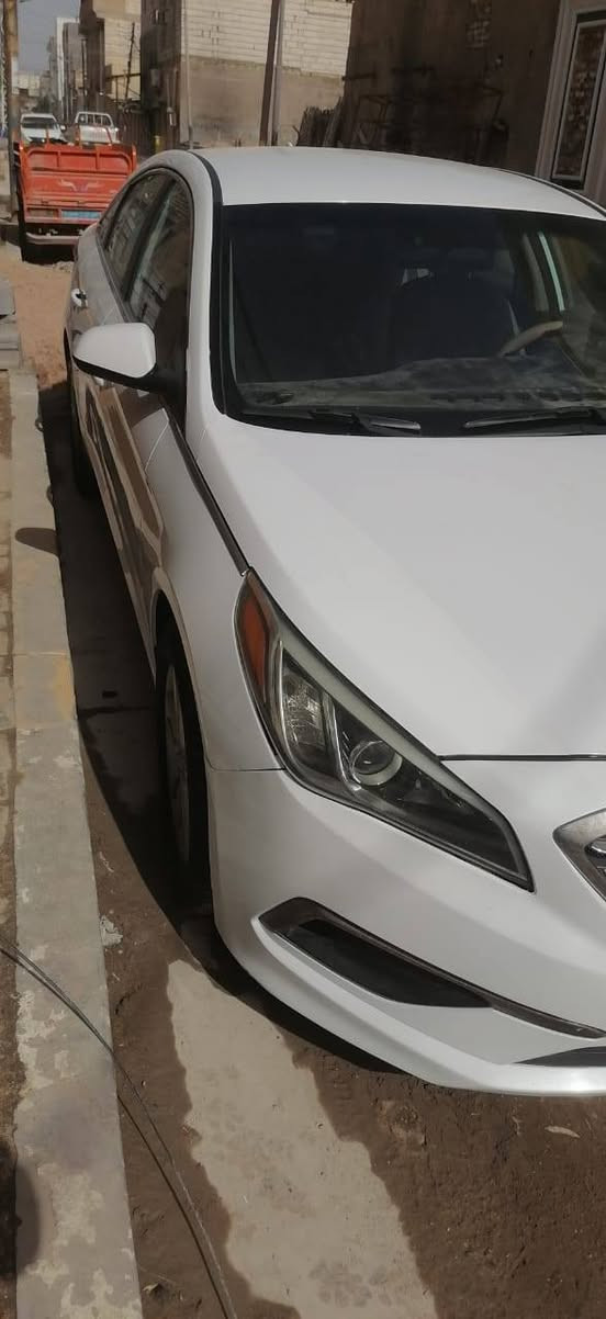 السلام عليكم سوناتا موديل 2017 وارد امريكي رقم اربيل راعيها هنا بالبصره بأسمه السياره حادثها شخط بالباب الخلفي والجاملغ الخلفي ومصبوغات اثر الشخط وبيها تقشير قليل بالقماره والبنيد ع كد شبر سياره حلوه وجاهزه مكينه كير حداده تبريد استخدام شخصي مال بيت السعر 135وبيهه مجال مكان السياره البصره مكلف بالنشر رقم راعي السياره ***********
