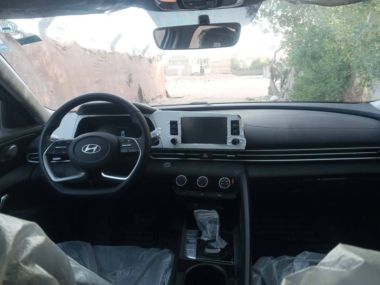 سياره فول مواصفات كفاله عامه ماشيه 22 الف وظع شركه
محرك 1500 دبل نوزل بيع فقط بدون مراوس واقصاد 
سعر 138 وبيه مجال قليل مكان سياره نجف الاشرف 
***********
