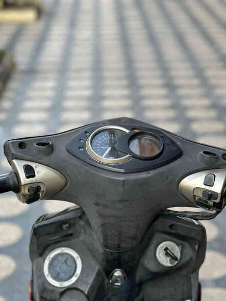 سكنس فحل نوزل يباني خطين  طلعات بيه دراجة كاملة من كل كلشي دراجة ناعمة حلوة نقص شي خفيف اريدله ادامة بل كلج او واقية مال صرنصة تكتل روحه اب 10 الف دراجة اي نقص مابيه عداد سرعة عداد بازين كلة شغال بيه منضومة زنون تحول ولله تاخذه تترحملي ولله  مكاني بغداد شعب  متواجد اي وقت  سعر دراجة 700 بيه مجال  لشراي  رقمي *********** شراي يتصل لو وتساب
