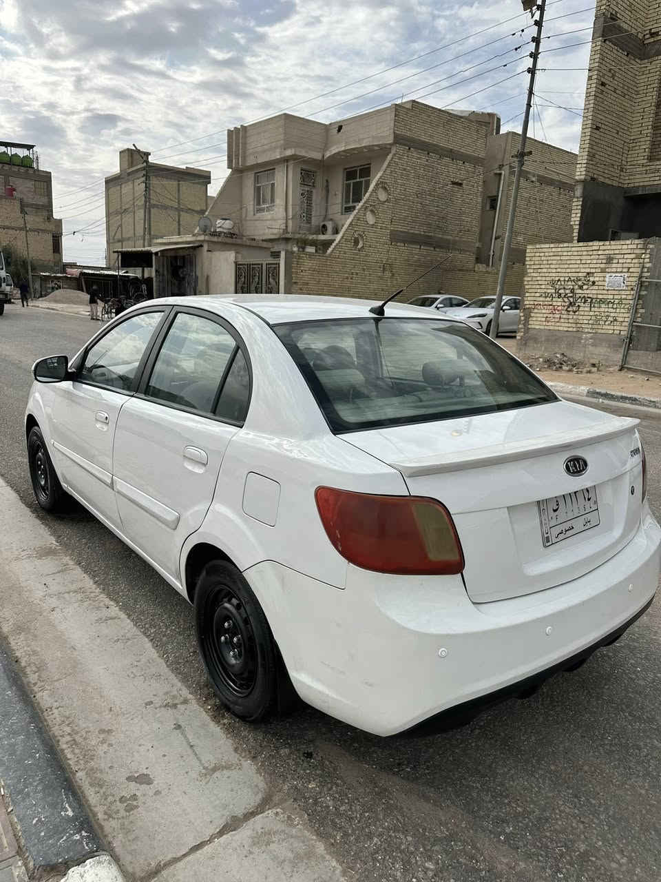 كيا ريو موديل 11 خليجي رقم بابل مشروع وطني
فقط تبديل بابين بدون صبغ السياره جاهزه حداديه تايرات محرك شرط لاتنقيص ولاتبخير كلش جديد محركه وين ميعجبك ترايهه يخبل  السعر 85 بيه مجال 
العنوان : كربلاء *********** اتصل واني بخدمتك
