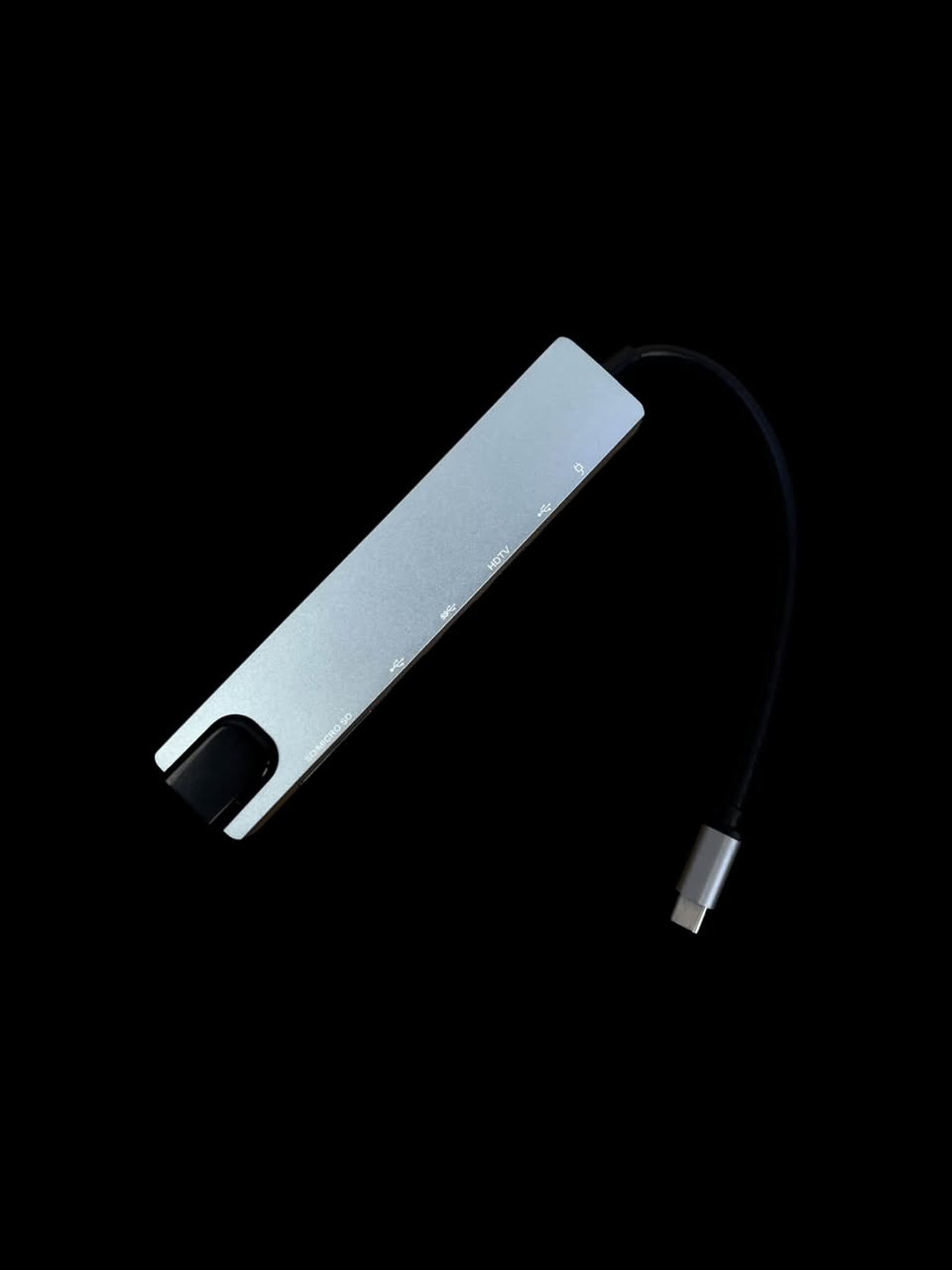 ادابتر USB-C متعدد المنافذ 8 في 1 مع HDMI وLAN
الاستخدامات

8 منافذ في جهاز واحدلتجربة استخدام متكاملة.
منفذHDMI يدعم دقة 4K@30Hzومتوافق مع 1080P و720P.
منفذي USB 3.0لنقل بيانات عالي السرعة.
منفذ USB-C PDيدعم الشحن حتى87W (20V/3A).
منفذ USB-C إضافيلنقل البيانات (حتى 4.5W).
منفذ LAN RJ45بسرعة تصل إلى100/1000 Mbps.
قارئ كروتSD وTFيعملان معًا.
هيكل ألمنيوم متين لتبديد الحرارة وعمر أطول.
متوافق معMacBook، iPad Pro، Windows، Huawei، Samsung، Chromebookوأجهزة USB-C التي تدعم DisplayPort.

💥علق بالسعر ويوصلك مباشرةً 💥


**إذا كنت صاحب هذا الإعلان وتريد حذفه لأي سبب، رجاءا أرسل رسالة إلى الدعم الفني**