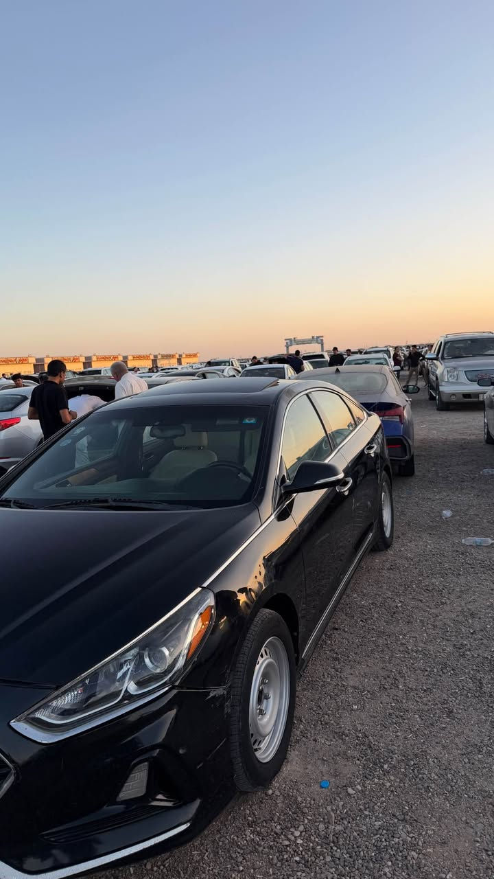 سلام عليكم 
سوناتا وارد امريكي مبدل بيه جاملغ وخشم بنيد مصلح لون اسود داخل لونين اسود وعسلي 
كير مكينه بعدهن جدد
كسنات كهربايه
لايتات زنون عالي وناصي منضومه كامله 
سياره كامله 
سعره 128
رقم الهاتف :*********** البصرة, العراق

