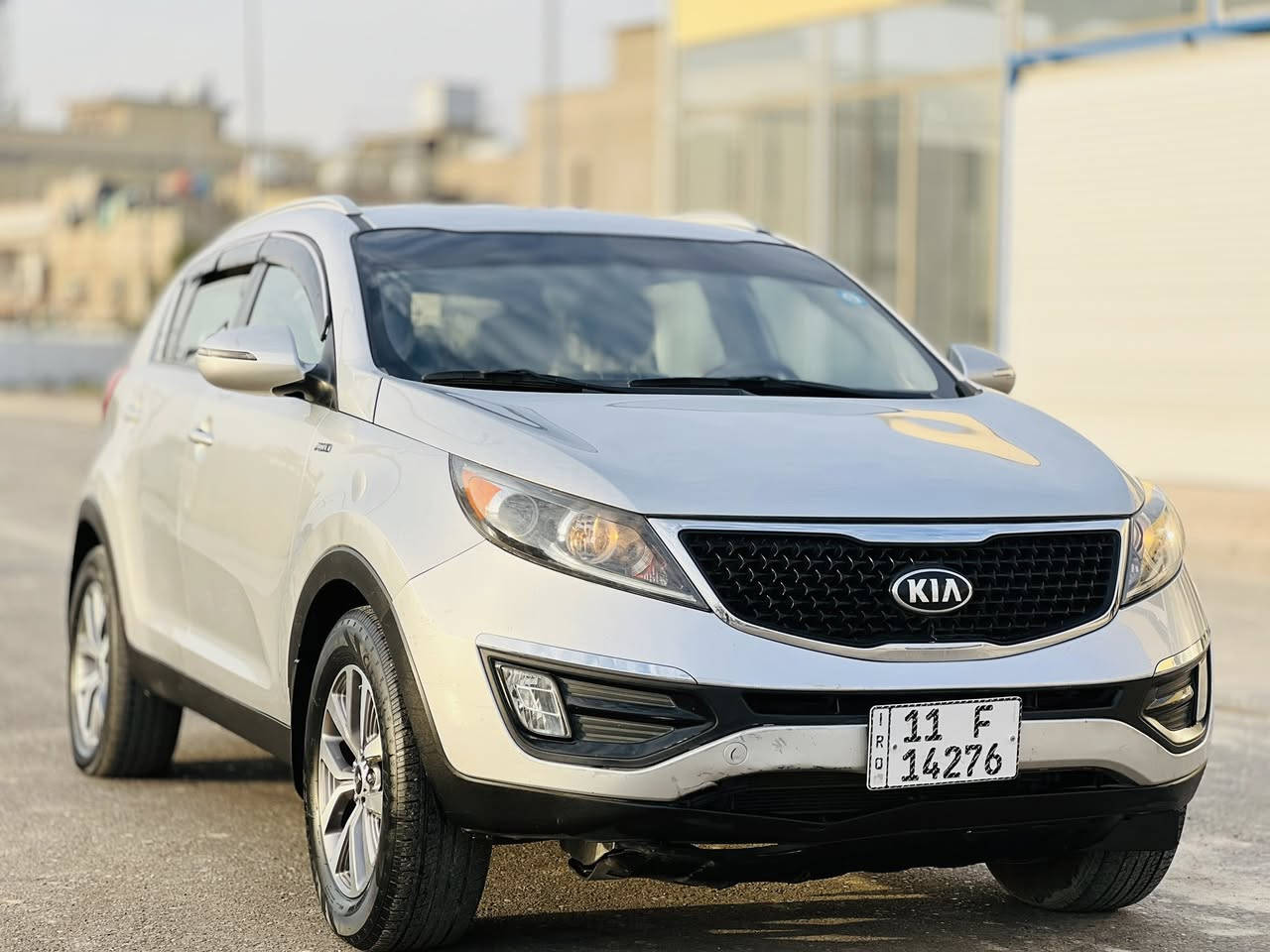 سلام عليكم خاص مغلق رجاء
سبورتج. موديل 2015. وارد امريكي 
السعر.  122.   *********** 
رقم بغداد بسمي شخصين 
حادث بصيط بدون يرباك.  جاملغ خلفي فقط 
كير محرك حدادة كفالة 
موصفات شاشا كأمر حساس خلفي امامي
كشنات تدفى  فوريل  تبريد قطعتين 
مانع نزلاغ. يكو قتصاد   لد مامي 
تحكم ربع جهات. ويل كروم شاير مري 
حجم المحرك. 2400
