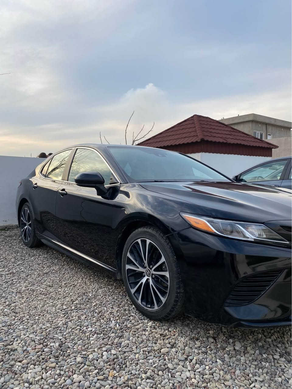 کامری رەش ٢٠٢٠ بەس بونیت سبوخ بئ ژورئ  سترى ١٨٢ مجال
***********
*********** أربيل, العراق
