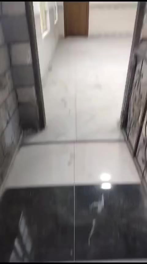 شقة للايجار سكني  تصلح أن تكون عيادة طبية مثل عيادة دكتور اسنان.
العنوان البصرة دور الشرطة مقابل الشعلة تحديداً على شارع القائد بالقرب من حسينية أصحاب الكساء (علما ان الشقة طابق اول)
المساحة 100 متر .. وتحتوي على غرف عدد 2 وصاله كبيرة جداً وصحيات ومطبخ
الإيجار 500
📞📠. للاستفسار الاتصال على الرقم التالي
***********  // متوفر واتساب
