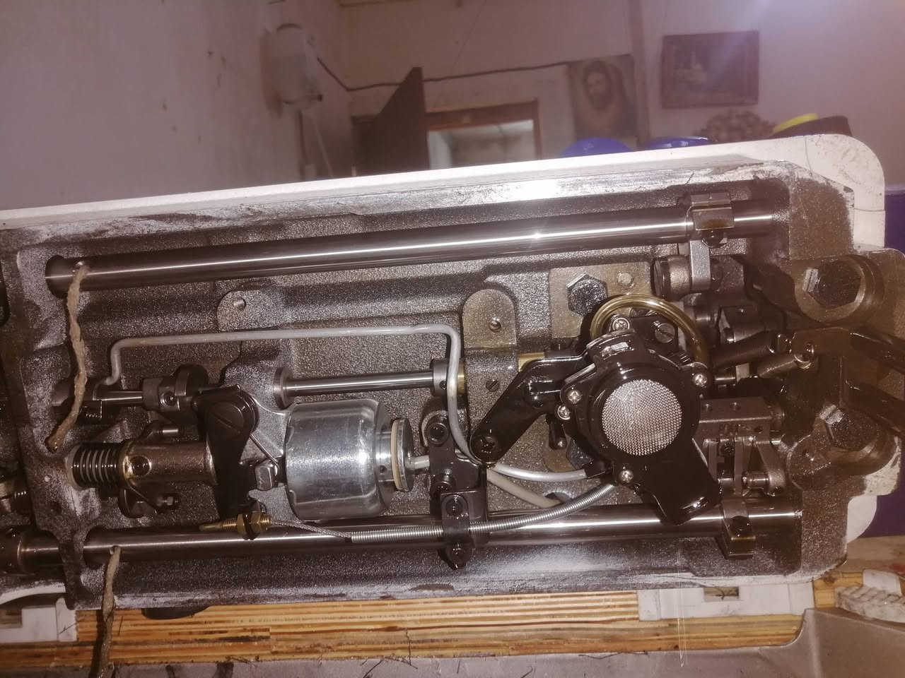 مكينه باسستر اصلي قطع و اوفر ٤خيط والله أوتي جاك سعر ٦٥٠ وبيه مجال رقمي *********** بغداد الحسينيه
