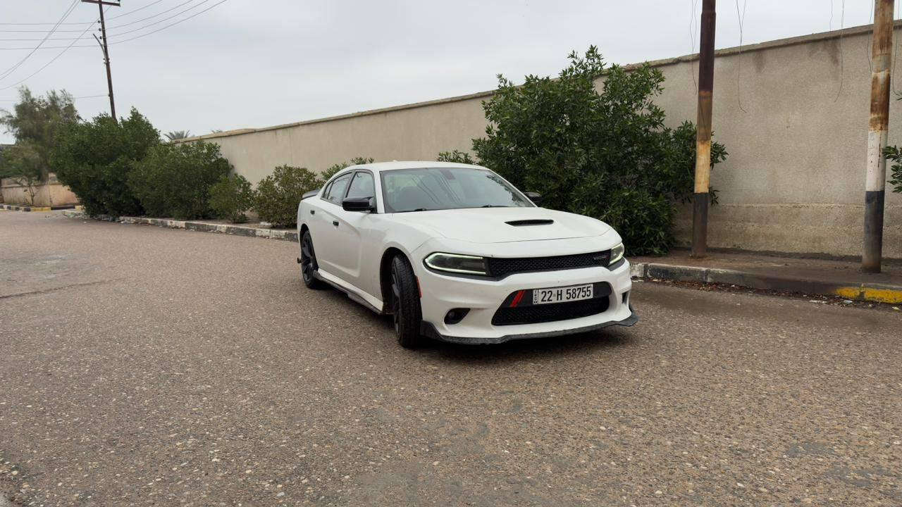 للبيع
دوج جارجر GT 3.6 
موديل : 2019
ماشية : 180 الف كيلو
الرقم : اربيل الجديد بأسمي تحويل ثاني يوم
الوارد : كندي 🇨🇦 + اللون : ابيض
مواصفات :فول عده فتحه 

دخلت كلين تايتل بدون اي ضرر 

كفالة + كير مكينة اكسل كفالة ✅
السيارة صارلها عندي 5 سنوات مال جناي 🤍
تخم تاير جديد انتاج نهاية 2025 

مكان السيارة : البصرة
السعر : 245 ورقة وبيها مجال
الرقم للتواصل : ***********
