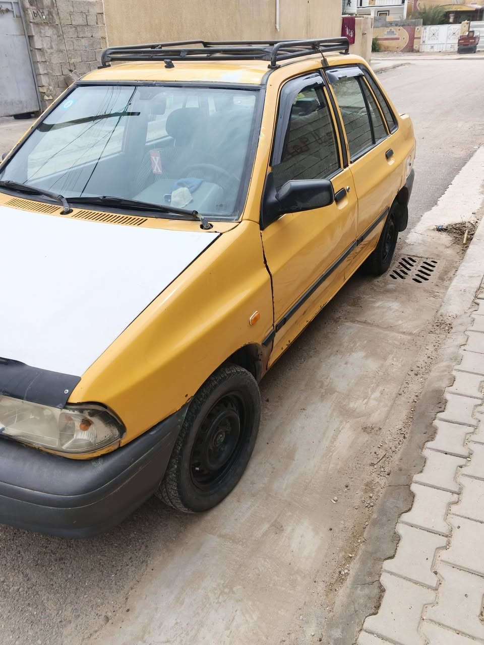 سايبه للبيع 2011 سيارة خير من الله حداديه فول تحويل ثاني يوم السعر 21وبيهة مجال بسيط ***********عنوان بغداد تقاطع النهروان
