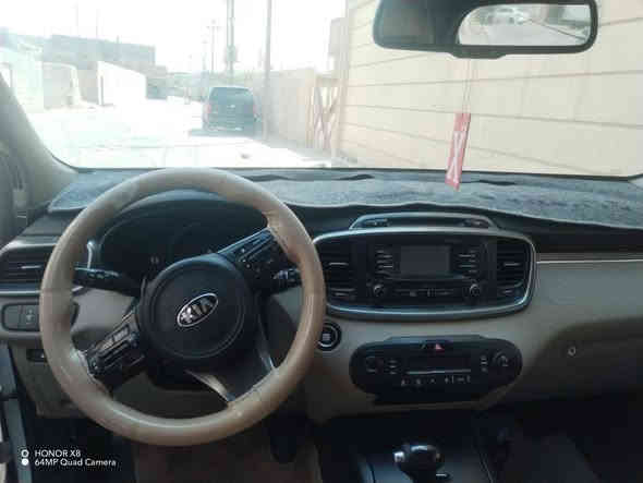 السلام عليكم سورنتا موديل 15خليجي 7راكب محرك 6ستندر مامفتوح على شركة سيارة بصمة ابواب وتشغيل مرية شفط كرسي سايق كهربائي حساس خلفي امامي  كشنات جلد ماشيه150 مكاني بغداد الملاحظات السعر225رقمي ***********
