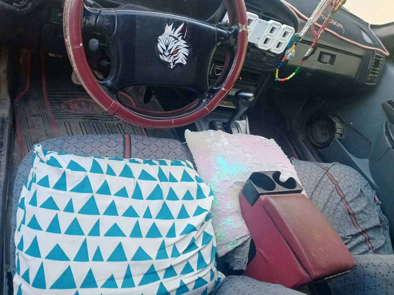 السلام عليكم
مكلف بانشر 

سيارة للبيع برنس فراشه موديل 96.سياره كاملة. سنوية نافذة  لل28 السيارة مصبوغة عام ومعمرة محركها نظيف  السعر. اتصل على الارقام

***********

***********
