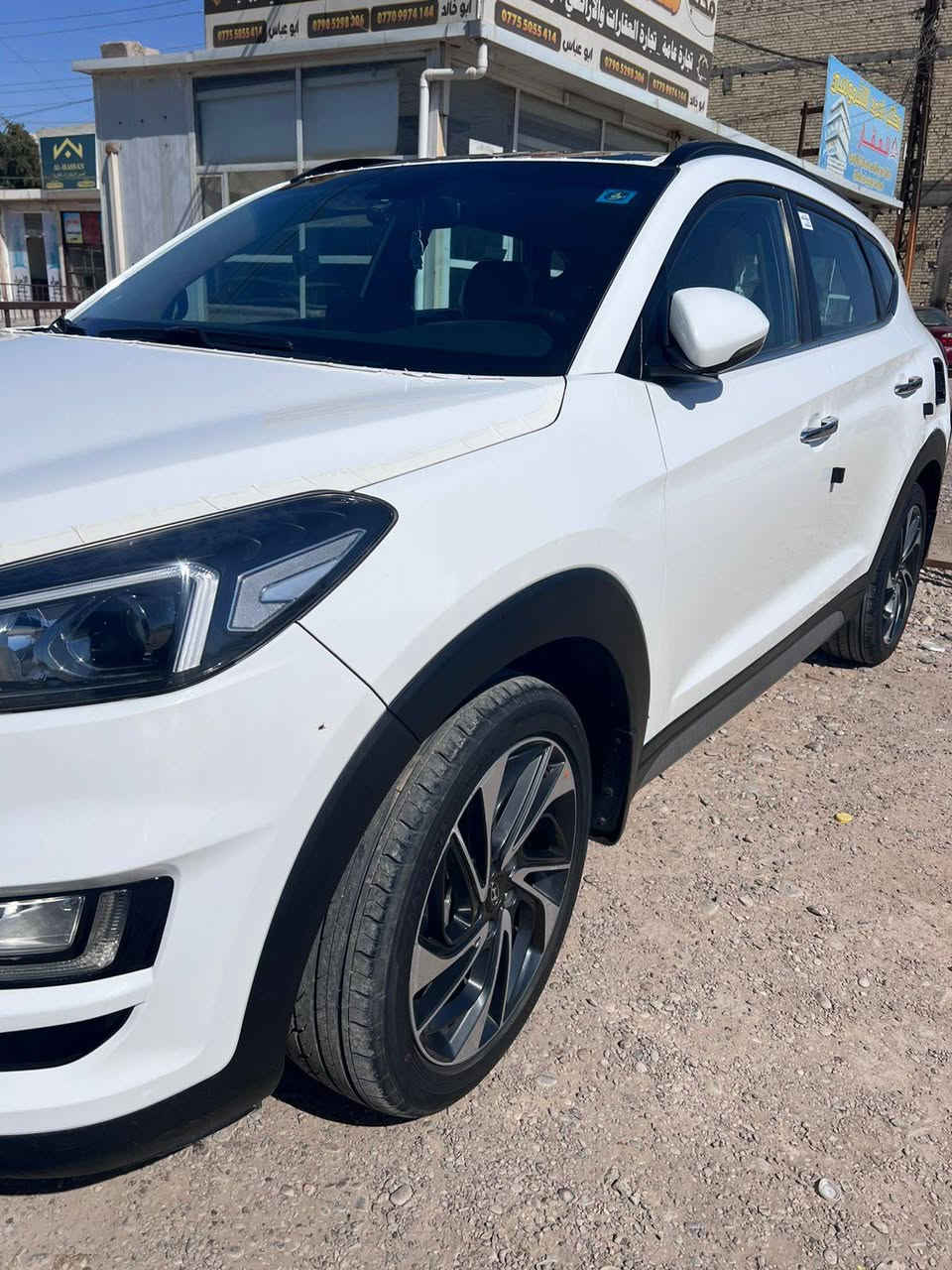 توسان 2020  كوري اصلي وارد خليجي  رقم بغداد الجديد بسمي  شرط تحويل
ماشيه 80الف    محرك كير وضع شركه برغي مامفتوح وكفالة عامه من صبغ بيه مكان ما مصلح وموجوده صوره 
مواصفات 1/1 
 بنوراما  2000 دوشتشغيل بصمة  بيبان بصمة  
مقاعد امامي كهرباي ترحيب باليده مع فتح و قفل مرايا
شاشة كبيرة بلاديه شحن لاسلكي ثلاجه جكمجه 3وضعيات تشغيل 
ايكو/سبورت/نورمل أريل ماوس قطعتين تبريد رادار كاميره دواره
حساس امامي حساس خلفي
تخم تاير جديد  5ويل و الشراي يتصل ***********
لسعر 198 وبيه مجال قليل
