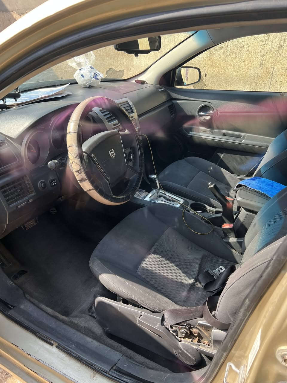 السلام عليكم شباب افنجر 10 بسمي رقم الجديد السياره حادث بابين السايق والي بصفه تبريد صدر تخم تاير منضومة غاز شغاله بيها مكانات جراد تحتاج صبغ محركها بدايت صرف تراي يخبل سعرها 58 ورقه ثاني يوم تحول رقم تلفون ***********
