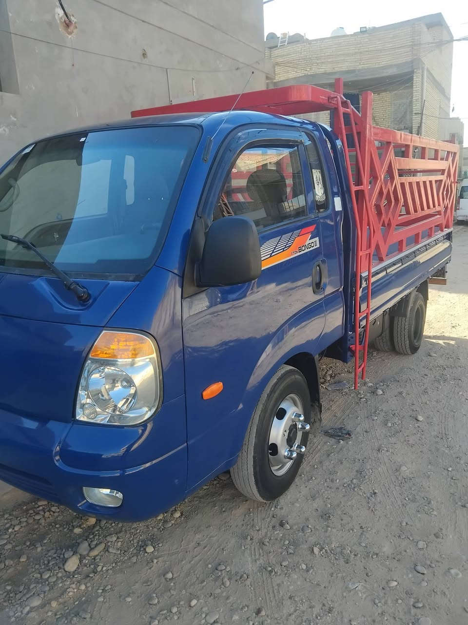 السلام عليكم
كيه فحل موديل 2008
مسكر محور بم و نوزل 
لون ازرق بغداد ألماني مشروع وطني 
العنوان :بغداد بلديات 
رقم الهاتف :***********
