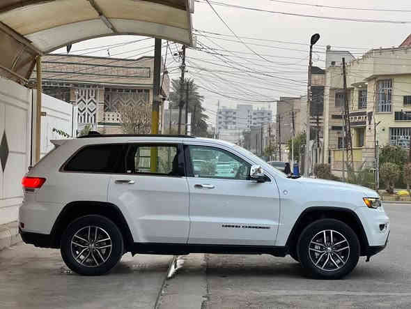 السلام عليكـم 
للـبيع جيب لاريـدو 2017 اوڤر لانـد ، أم الجـكات 
فول مواصفات 1/1 أعلى فـئة 
الـسياره حادثـها كلش بـسيط طـخه بـسيطه فـي مـقدمة البنيد فقط صـور الحادث مـرفقه مـع المنشور السـياره كـفاله عـامه من الدواخـل والغود والـشواصي . 
الـسياره جـديده علىٰ وضـع الـشركة بـرغي مـا مفتوح بيها مـاشيه 90 ألـف . 
مواصفات الـسياره :
1. جـكات  . 
2. ⁠بـنرومه . 
3. 6 سـلندر. 
4. ⁠فـور ويل 4X4 . 
5. ⁠صـندوق كـهرباء. 
6. ⁠رادار جـانبي . 
7. ⁠بـصمه . 
8. ⁠ويل حـجم 18 . 
9. ⁠لايـت زنون . 
10. ⁠كـشافات زنون . 
11. ⁠يـدات نيكل . 
12. ⁠أشايـر بالمـري . 
13. ⁠تـسخين مـري جـانبي . 
14. ⁠تـشغيل عـن بـعد . 
15. ⁠بـگ لايـت LED . 
16. ⁠خـزن ميموري . 
17. ⁠تـحكم ستيرن جهتـان  .
18. ⁠كـشنات جـلد . 
19. ⁠كـراسي 2 كـهرباء . 
20. ⁠كـشنات الامـاميه تدفـئه وتبـريد . 
21. ⁠كـشنات الخـلفيه تدفـئه . 
22. ⁠ستيرن تـحكم كـهرباء مـع تدفـئة . 
23. 4 أنـظمة قـياده . 
24. 3 شـاشات . 
25. ⁠⁠نـظام تـوقف ذاتـي . 
26. ⁠نـظام ايـگو . 
27. ⁠نـظام سـبورت . 
28. ⁠دمـام خـلفي . 
29. ⁠شـاشة اعـطال . 
30. ⁠مـانع انـزلاق . 

وبـعد بيها مواصفات… 

رقـم بـغداد بأسمي شـخصيًا 
سنويه لغاية 2030 
المـكان / بـغداد 
للأستفسـار أكثر الاتـصال علىٰ الأرقام التاليه 
*********** 
***********
الـسعر : عـند الاتـصال
