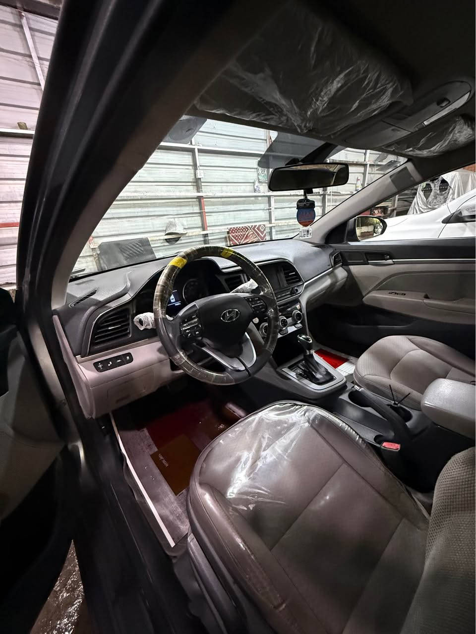 هيونداي النترا 2019 فول عده فتحة والبصمة بدون قطرة صبغ

حادثه طخة خفيفة فقط بارد ماشيه 78 ألف

المحرك والكير كفاله الكير AT بلادي 

تبريد ثلج ❄️

صدر جديد
تخم تاير جديد
هزه ورقم جديد باسمي تحويل ثاني يوم

السيارة بدون تبخير وبدون تنقيص والسيارة خير من الله، تجي تشوفها بعينك وتفحصها بأي مكان تحبه 

السعر 142 وبيه مجال 

مكان السياره بغداد صليخ 

*********** بغداد, العراق
