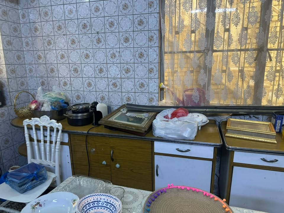 كاونترات للبيع 
قيم واخذ 
***********
