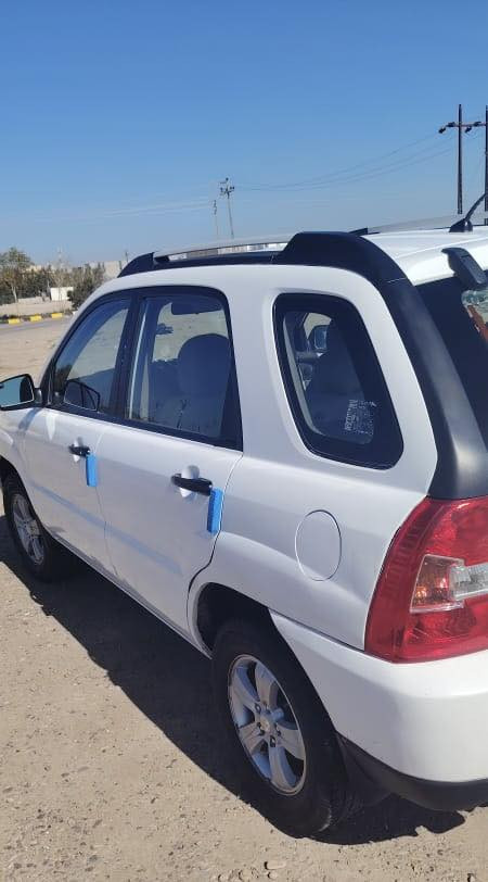 السلام عليكم سبورتج 2009 فول مواصفات بيها بنيد مبدل بلادي
وبيها صبغ جنه قبق البانزين حك شبر فقط 
مكاني صلاح الدين /الدور 
‭0782 491 9316
