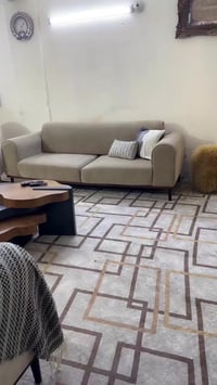 كورنر نضام سرير ويا كراسي ثنين وطبلات وسطيه بسبب الانتقال اريد ابيعه ن...