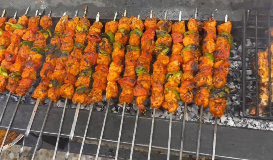 تعلن مشويات حسوني
كيلو كباب لحم عراقي18الف مع مقبلات

كيلو كباب دجاج 14الف مع مقبلات

كيلو تكه دجاج 14 الف مع مقبلات

نفر تكه الحم غنم عراقي12 الف مع الصمون والمقبلات

نفر معلاك (گلب -چلاوي )غنم عراقي 12 الف مع الصمون والمقبلات

نفر كباب لحم غنم عراقي 8 الف مع الصمون والمقبلات 

نفر كباب دجاج 6 الف مع الصمون والمقبلات 

نفر اجنحة 8 الف مع الصمون والمقبلات 

نفر تكة دجاج 6 الف مع الصمون والمقبلات 

شيش لية 2000 دينار 

العنوان السيدية مجمع 6 قرب مدينة الالعاب 

يفتح المطعم من الساعة10 صباحأ الغاية 3 ليلا 

يوجد خدمة توصيل داخل وخارج المجمع 

التوصيل داخل المجمع مجاني 

للطلب *********** واتساب
