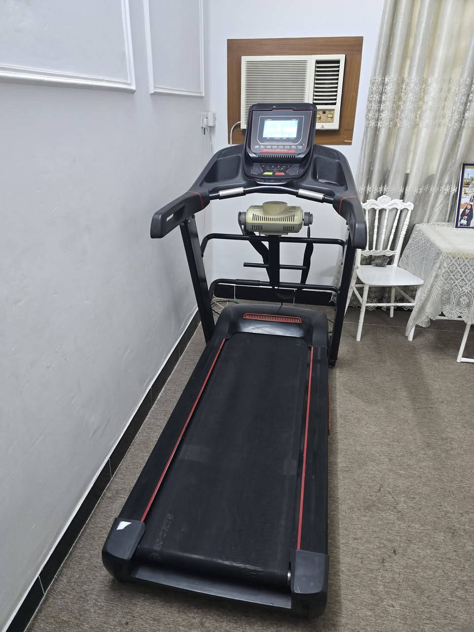 جهاز جري 155 kg جبلي   بيه مواصفات كلش هواي 
الجهاز ضخم مال قاعات 
السعر ٣٦٠ الف وبيه مجال
بغداد بوب الشام
***********
