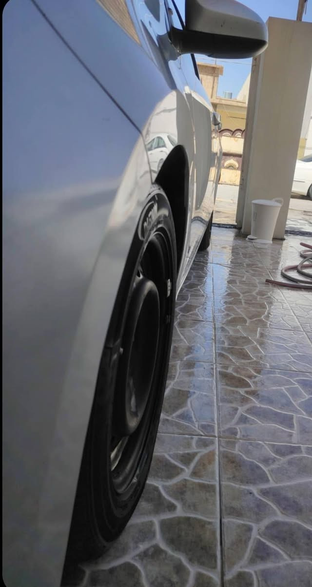 ‏  تيوتا كورلا  2017 LE  
‏      
  سياره بدون ايرباك بجم كبس
         ____________________________
‏‎موصفات.....
 الفئه LE
‏‎لون سلفر
محرك 1800
رادار امامي
فول تحكم ستيرن
كروس مثبت سرعه 
نظام أيكو +عادي
مانع تزحلق.
كامره خلفيه
لايتات زنون

..............................................................
سياره بجم كبس  فقط جاملغ خلفي صبغ والصندوق مبدل بلاد شرط الفحص بدون  ايرباك صور ضرر داخل منشور ..كير محرك شرط الفحص  ..صدر امامي خلفي تايرات باتري جديد

رقم سليمانية شرط التحويل وكاله و غرامات

🛑سعر 137 ورقه بيه مجال بسيط🛑
 ‏‏‎مكان سياره..كلار ..خانقين ...رقم الهاتف 
*********** خناقين, ديالى
