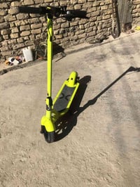 سكوتر شحن للبيع جديد جديد  الي يريدة خاص او اتصال رقم 07886293133