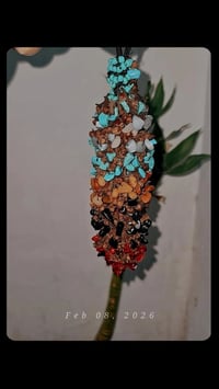 ميداليات صنع يدوي • قرنفل • أحجار طبيعية