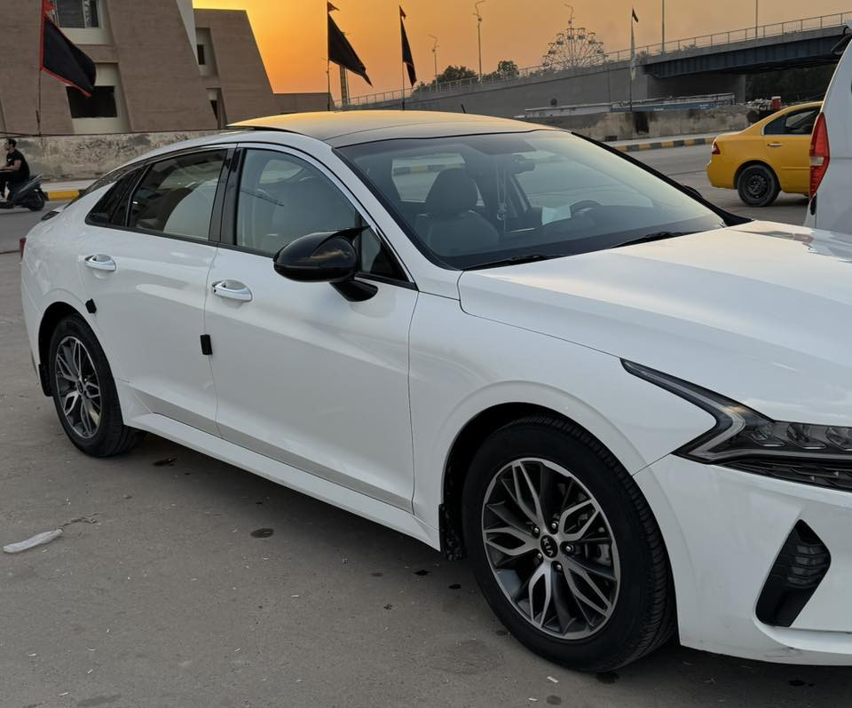 سلام عليكم 
كي فايف موديل 21 خليجي  سياره كفاله عامه 
بيه ملاحضات بصيطه 
رقم السياره دهوك مكان السياره ناصريه 
ماشيه 77 الف  
مكينه 2500 جي دي اي 
عدد البصمات 2
المواصفات  
بصمه السياره ‏
بانوراما
‏ صندوق ذكي
‏مثبت سرعة
‏ هاند بريك  
‏تحكم ￼ستيرن 
حساسات امامي خلفي 
وبعد المواصفات الي معروفه 
205 قفل 🔐 
للاستفسار ‭٠٧٨٦ ٢٦٧ ٥١٥٥‬
