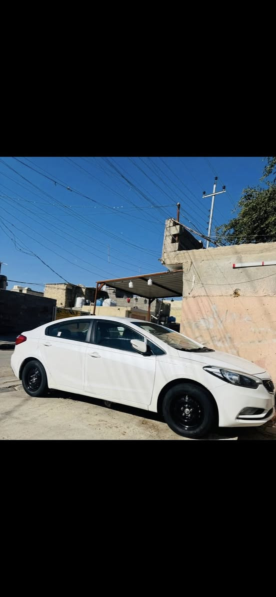 السلام عليكم
كيا فورتي 2014
وارد امريكي 
سيارة حادثها  بنيد وجاملغ صفحة صدر وايرباك ستيرن فقط
وبيها صوت بلبطالة مال مكينة 
سيارة خير من الله جاهزة من كلشي حدادية جديدة تخم تاير جديد 
مكاني مدينة صدر
السعر 105وبيها مجال  
***********
