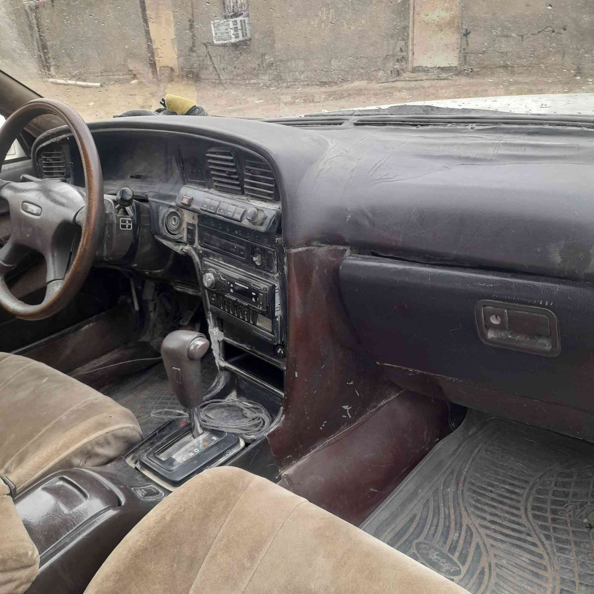 سلام عليكم ورحمة الله وبركاته سياره ال بيع سياره مكفوله اعام سنويه جديد السيارة  بسمي ال رقم بغداد  السعر 37بيه مجال ال شراي ***********
