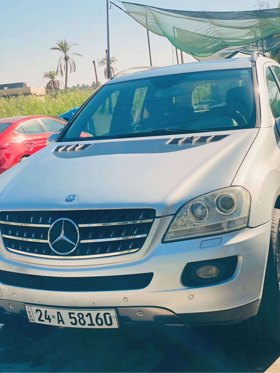 سلام عليكم
مرسيدس ml ٣٥٠ ٢٠٠٦ للبيع او مراوس حسب القناعة
سيارة حلوة رقم دولي سنوية لل٢٨
عندي وكالة عامة بأسمي
وصاحب السيارة موجود

بيه شغلات بسيطة جدآ
السيارة متعوب عليها
تخم تاير جديد
فيت بم جديد
باتري جديد
حدادية 
محرك نضيف
گير جديد
تبريد تدفئة كهربائيات
داخل نضيف
السعر ١٠٥ وبي مجال

مكان السيارة كربلاء طوريج
للأستفسار ***********
