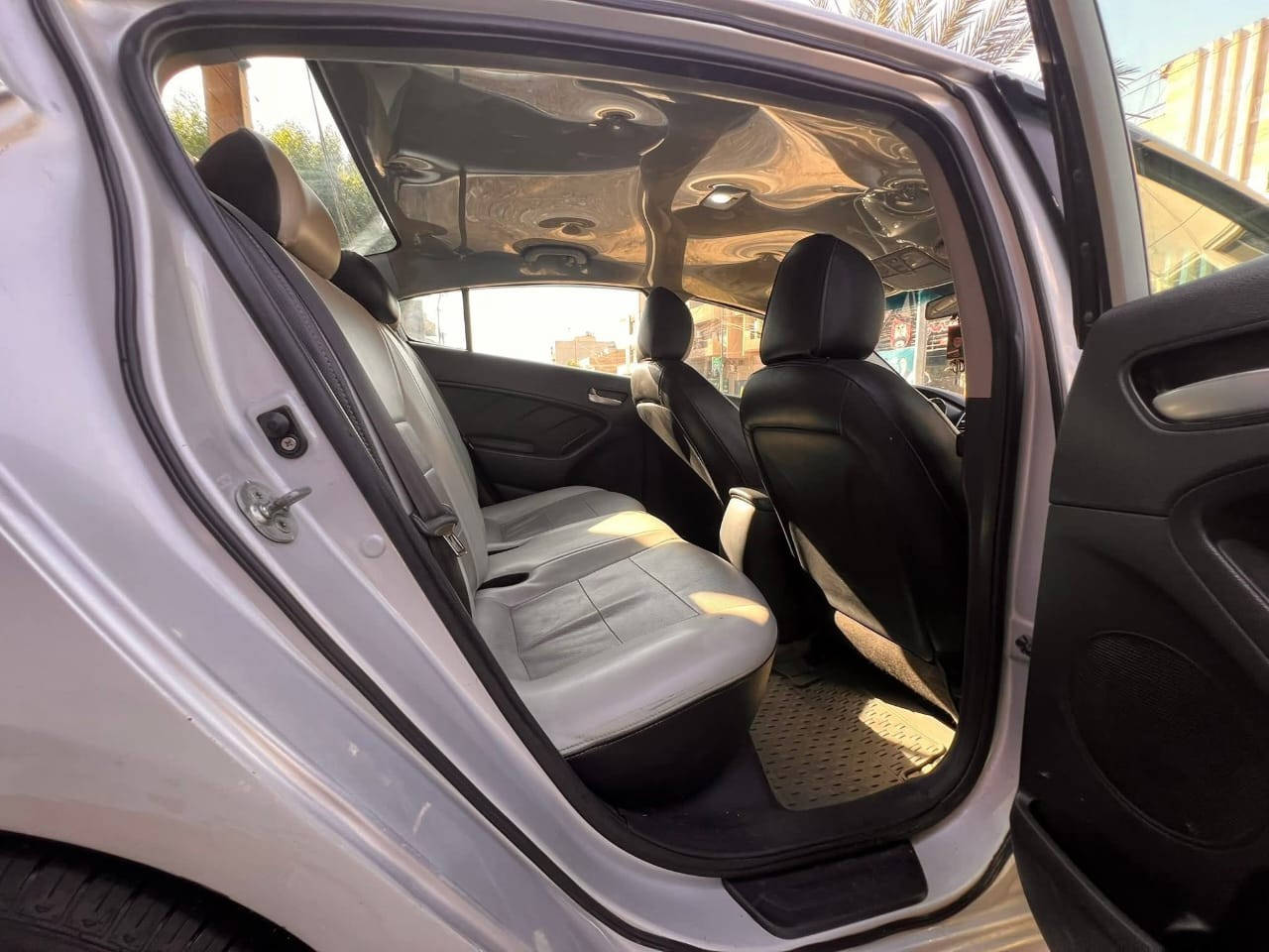 فورتي ٢٠١٧ امريكي
حادثهه قبق جنطه تبديل وبداية الحوض شوية  جاملغات الخلفيه صبغ. وتبديل بنيد بدون دواخل   سيارة حلوة يرادلهه ترتيب 
جاملغات اماميه بارد بيهن خفيف  شواصي ولغود مووووس سليمات. كير مكينة تبريد خير من الله منضومة غاز داخلهه مدوشمه وحلوة  صدر امامي خلفي جيد جدا  تخم تاير باتري جديد   
مكان السيارة بلمدائن  
واتساب ***********  اتصل وتدلل  رقم بغداد نكليزي. وهزة جديدة
