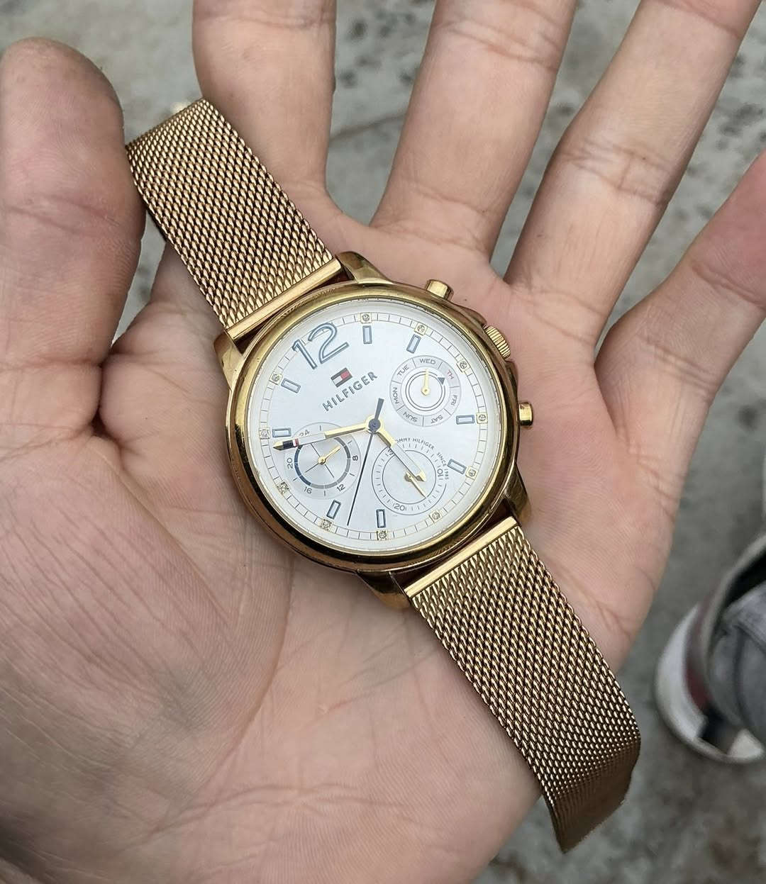 السلام عليكم ساعة تومي اصلي 
نظافة ممتازة
سناتر للتاريخ
عقارب فسفور
سير حصير مميز
قطر 38 40
ستانلس ستيل
85 الف


**إذا كنت صاحب هذا الإعلان وتريد حذفه لأي سبب، رجاءا أرسل رسالة إلى الدعم الفني**