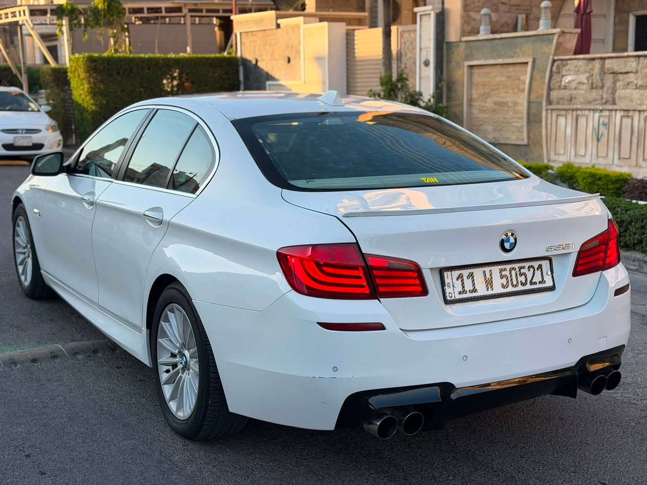 بيئم f10 535 n55
بيئم 2011 بيهه قطتعين بدون اي دواخل 
مكينه وكير كفاله تبريد ثلج تخم تاير جديد
سياره نضيفه ماشيه ١١٨ سياره حلوه وكاعده
السعر 153 وبيه مجال بسيط
***********
