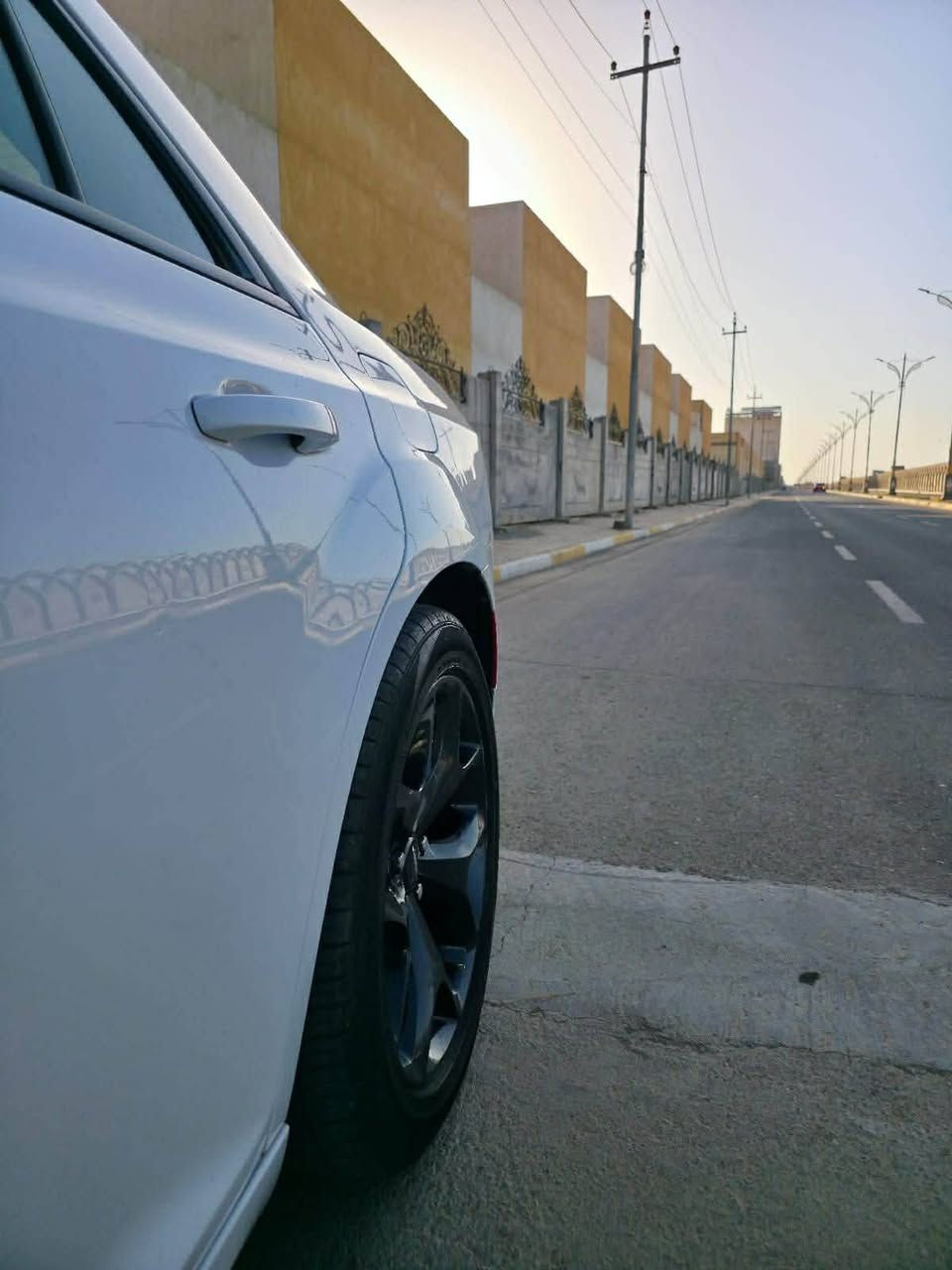 🚘 كرايسلر C300 2021
🌍 وارد أمريكي
🔺 كامل المواصفات S
◾ هيمي 5700
◾ اللون أبيض
🔺 ممشى السيارة 62 ألف ميل
⚙️ حجم المحرك 5700 cc
🛠️ الأضرار
◾ حادث جاملغ عكس السائق
📍 مكان السيارة كربلاء
 السعر ٢٩٥


**إذا كنت صاحب هذا الإعلان وتريد حذفه لأي سبب، رجاءا أرسل رسالة إلى الدعم الفني**
