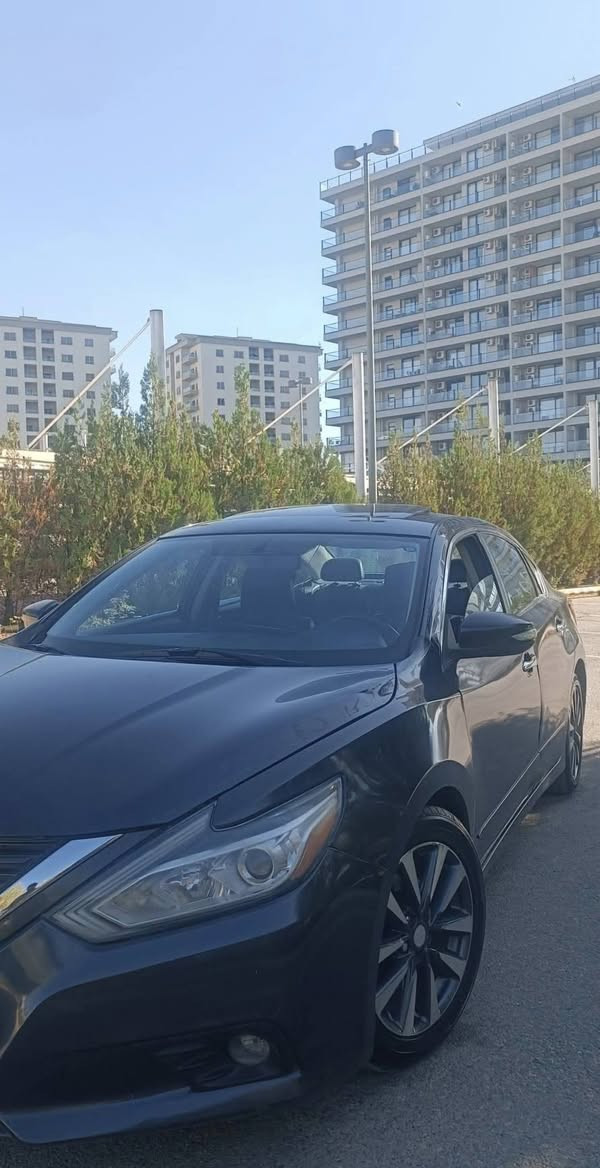 نيسان التيما 
موديل 2016
مواصفات SL   فول
ماشيه 107  مایل

الضرر بيها 4 قطع بدون داخل بدون شاصي

السعر  110  ورقه وبيها مجال 

المكان السلیمانیة ***********
