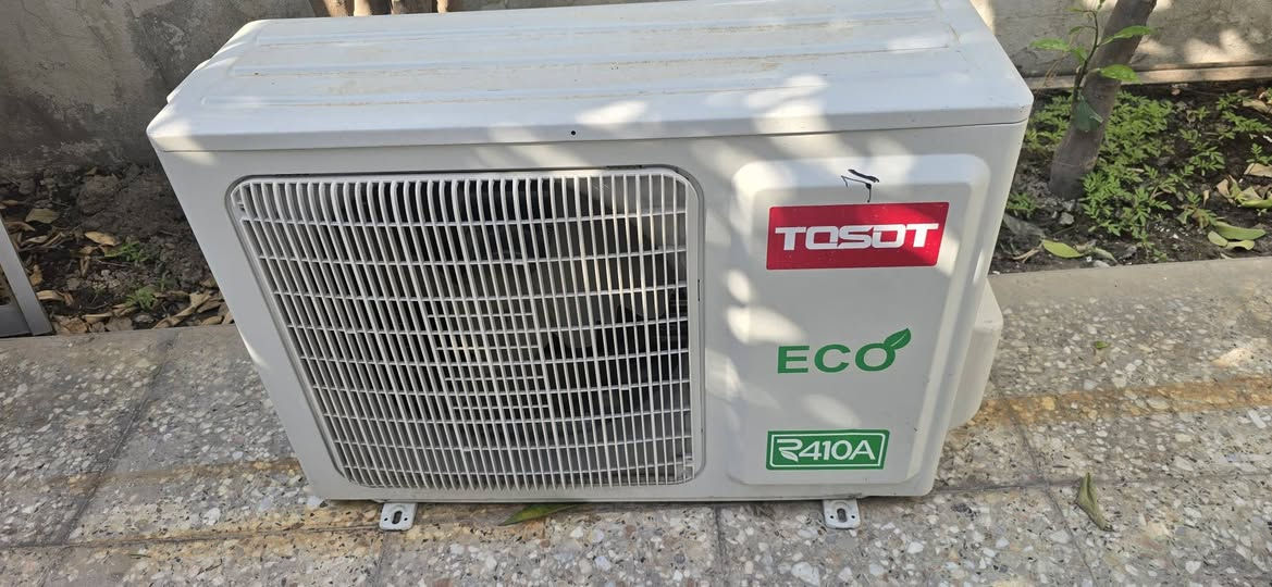 سلام عليكم  عندي سبلت طن واحد  غاز 410  نضيف جدن 
السعر ٣٠٠الف  مكاني بغداد ***********
