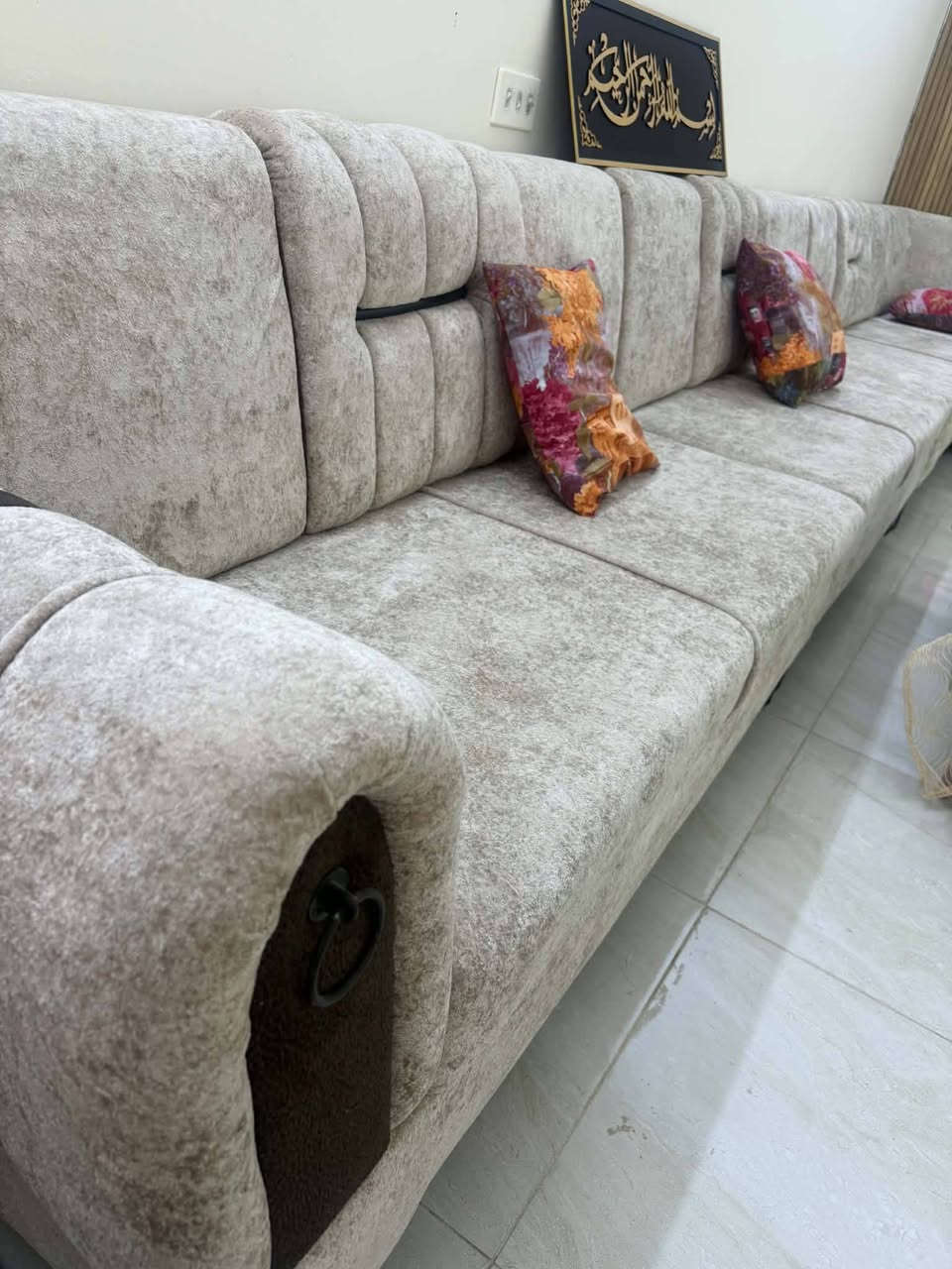 ديوان جديد للبيع ٣٥٠ بي مجال ١٠ مقاعد
بزيونة


**إذا كنت صاحب هذا الإعلان وتريد حذفه لأي سبب، رجاءا أرسل رسالة إلى الدعم الفني**