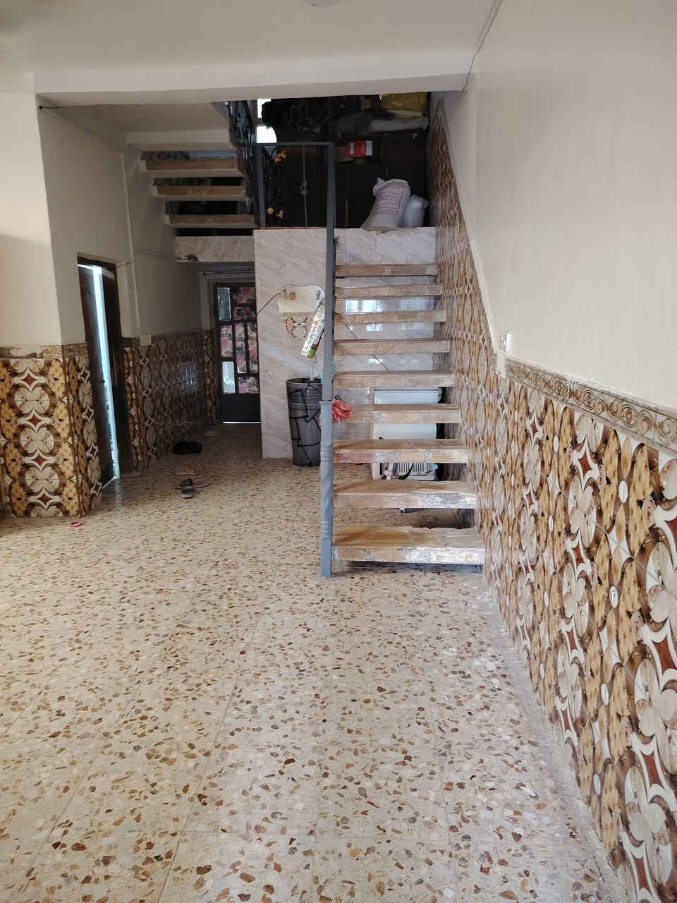بيت للبيع بحي زيتون عله شارع عشرين مساحه ١٤٠واجهه ٧ ونزال عشرين ماء كهرباء مجاري جديد سطح جديد يتكون اثنين غرف نوم مناور اثنين صحيات خارجيه وداخليه ٠
رقم الموبايل ***********
بيت للبيع بحي زيتون عله شارع عشرين مساحه ١٤٠واجهه ٧ ونزال عشرين ماء كهرباء مجاري جديد سطح جديد يتكون اثنين غرف نوم مناور اثنين صحيات خارجيه وداخليه ٠
