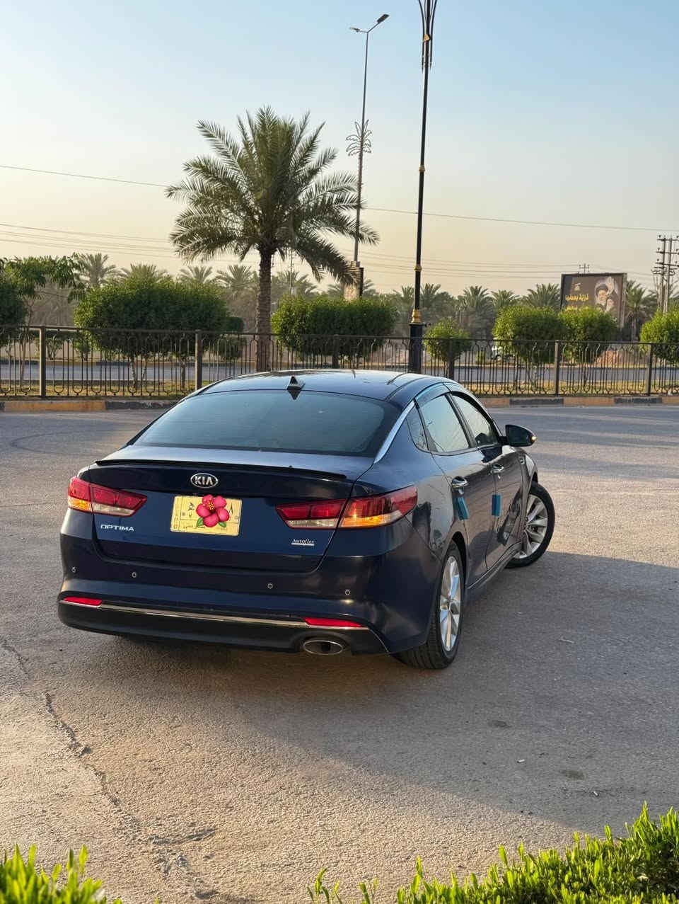🚗 للبيع كيا أوبتيما FE موديل 2017 🚗
أو مراوس حسب القناعه 

✨ لون أزرق ملكي مميز وجذاب

✨ محرك 2400

السياره بدون ايرباك 

🔹 المواصفات والتجهيزات:  

✔️ شاشة كاميرا خلفية  دواره 

✔️ حساسات خلفية  

✔️ لايتات LED ذكية  

✔️ تحكم كامل من الستيرن  

✔️ نظام مراقبة النقطة العمياء (Blind Spot)  

✔️ رادار مانع اصطدام  

✔️ ويل كب قياس 17 إنج  

✔️اشاير بل مري 

🔹 حالة السيارة:

✅ السيارة كاملة مكملة ونظيفة جدًا  

✅ محافظة عليها بشكل ممتاز واستخدام شخصي  

✅ صور الحادث موضحة بكل شفافية، والضرر كان كما ظاهر بالصور فقط لا غير  

✅ السنوية سارية 

✅ جاهزة للفحص والمعاينة

💰 السعر: 130 وبيها مجال 

📞 للتواصل:

***********

🔥 سيارة تجهيزات كاملة، ومحرك قوي. فرصة ممتازة لمن يبحث عن سيارة نظيفة ومريحة وجاهزة للاستخدام
