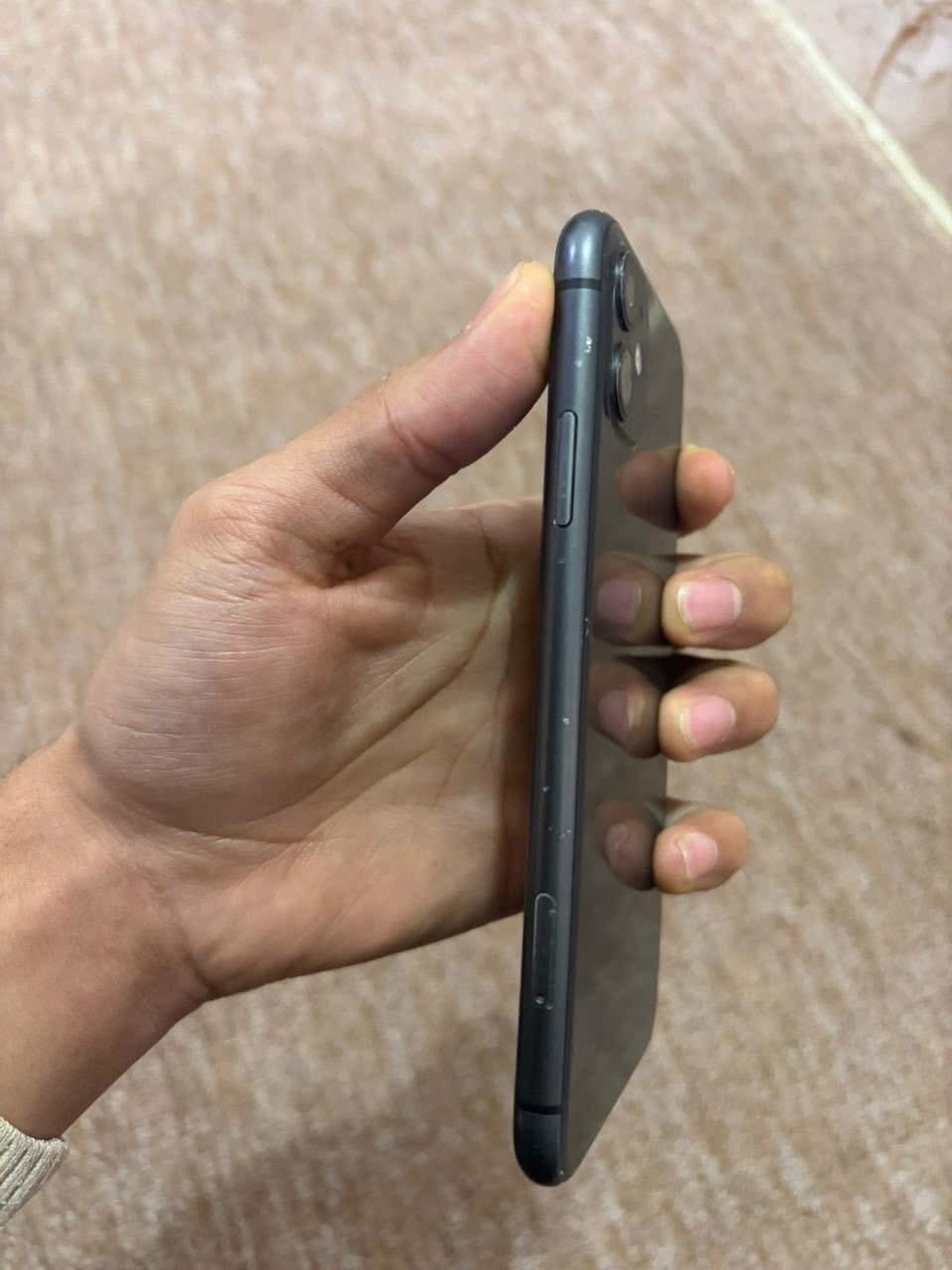 ايفون 11 للبيع

مكفول من كلشي

بطارية شاشه بلاد 

بطارية ٧٩ 

سعره ٢٥٠ قفل

مكاني ناصرية مركز ***********
