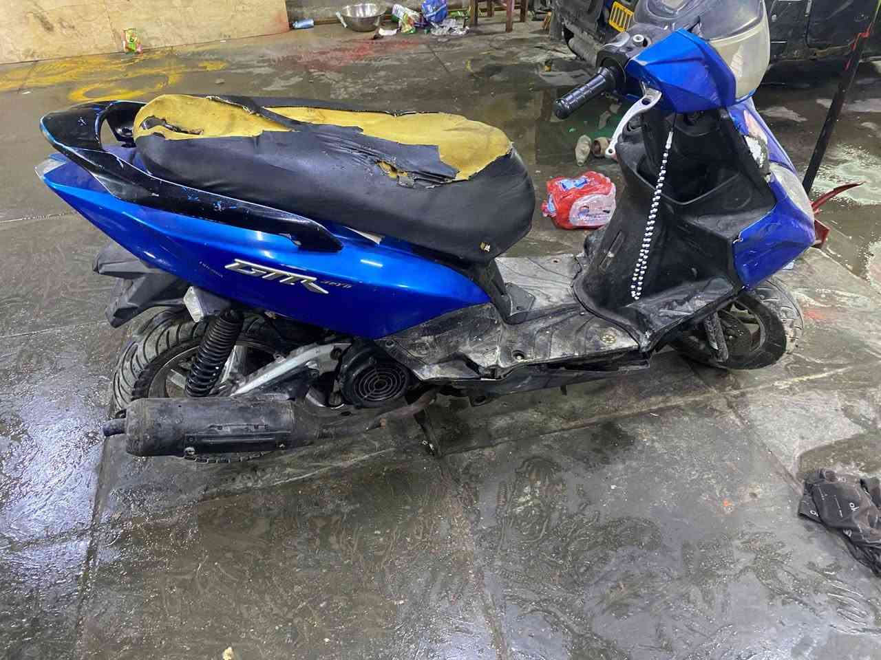 GTR تجفيت جديد جفتتها وما اشتغلت كهربائيات كلهة شغالة ابيع ع وضعها طافية كوم  
ب350 
*********** بغداد, العراق
