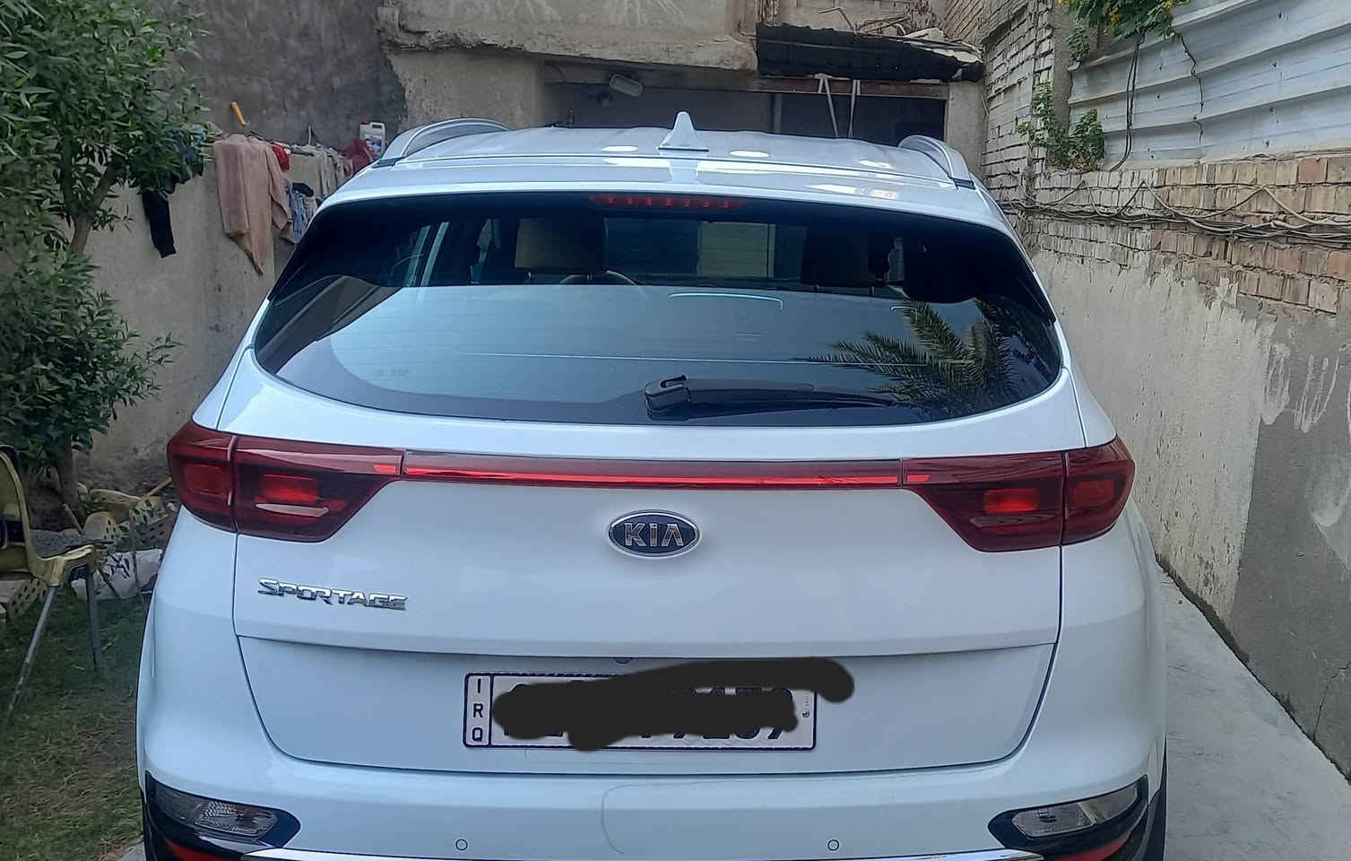 السلام عليكم
اسبورتج 2020خليجي الدوليه للبيع
المواصفات بايسك 
بيهه ٣ رصعات بارد 
المكان الدوره  للاتصال ***********
السعر 200ورقه
