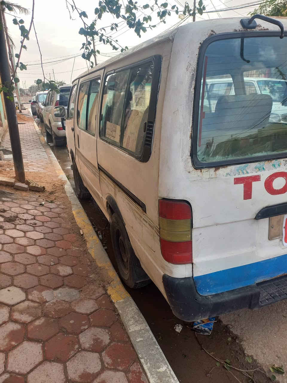 كيه هايسه 95
محرك ونجي وكير اوتوماتيك  مكفولات سنويه منتهيه اكفل مداوم
سعرها 20 رقم صاحب سياره 
***********
مكان سيارة كربلاء
