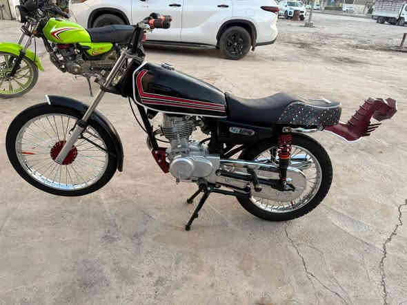 كبلل بل سعرر عميي 650وبيها مجال مو شراي لا تخابر ودوخني وروح شوف فديو وصور ماراح اشرحلك عن الدراجه هيه تشرح عن نفسها رقمي ***********
