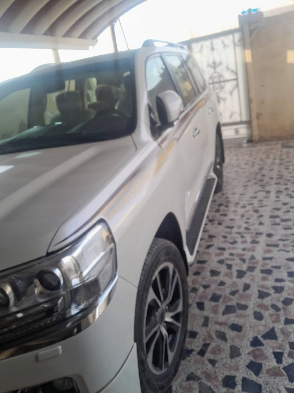 سلام عليكم خوتي مديل ١٧ مكفوله كفاله عامه بسمنه بغداد  سعر ٥١ وبيه مجل مكاني بغداد سياه احلاه منل صور ***********
