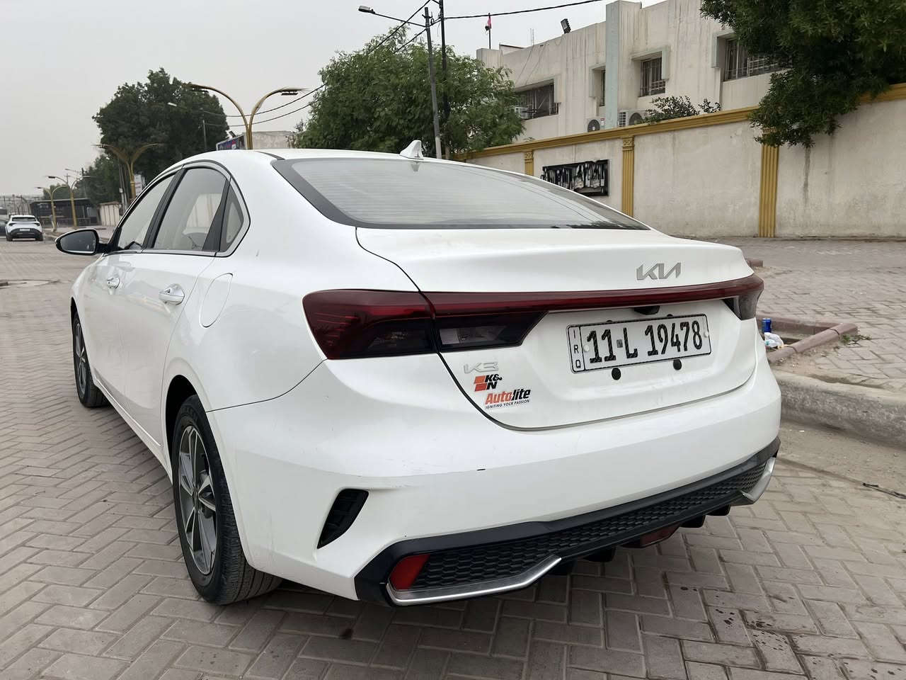 سلام عليكم 
K3
موديل 2023
مكفوله كفاله عامه بيهة ملاحظات بسيطه 
ماشيه 45 الف 
رقم بغداد ب اسمي 
تبريد قطعتين 
داخل جلد 
سياره شاد الهة مروحه اضافيه انسى الحماوه بلصيف 
 سعرهة 146 و بيهة مجال 
للاستفسار *********** واتساب او اتصال 
مكانهة بغداد. حي الامانه او شارع فلسطين
