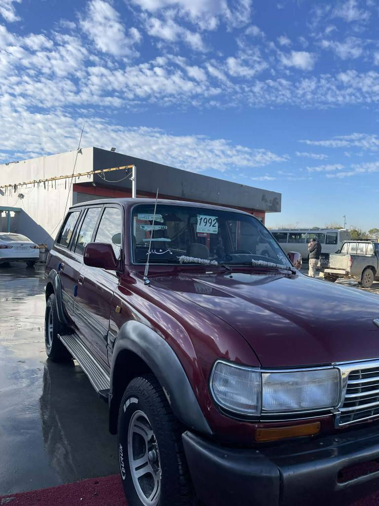 لەیلا عەلەوی مۆدیەل ٩٢
سەیرەیەکی جوانو ڕێکو پێکە 
مواسەفاتی ٣ڕوبعە سەلاجەو تەبرید مەرکەزی
ئاڕمی پلاستیک سلێمانی 
مەکینەی ٣ف سەرفەکا 
گێڕوئەکسلو دەبڵئەکسلی بەشەرت  
سعری ٤٢وەرەقە
*********** السليمانية, العراق
